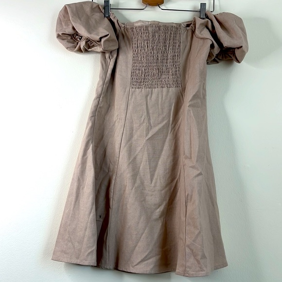 Aline puff sleeve dress, tan colour , large size - Picture 2 of 2